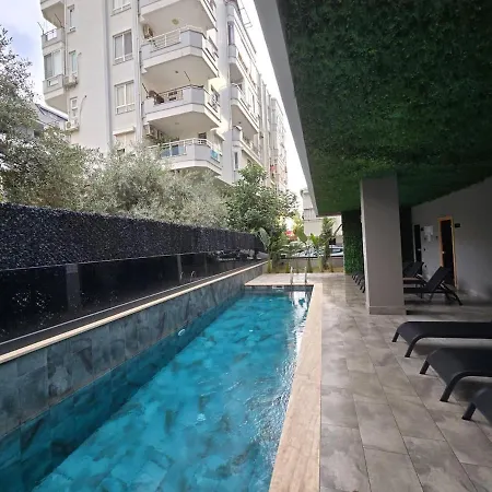 Luxury Beachfront Cleopatra *
